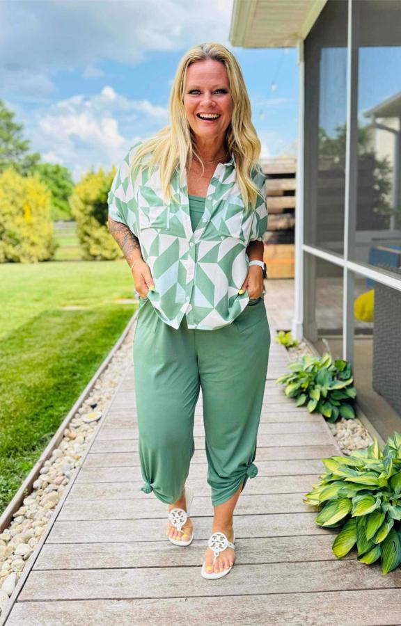 Lisa Jones Amy โ Hello Lisa Jones